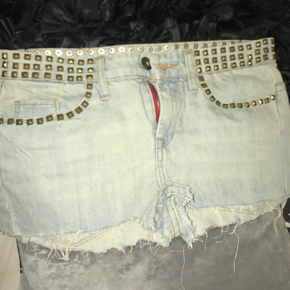 Jean shorts with gold studs